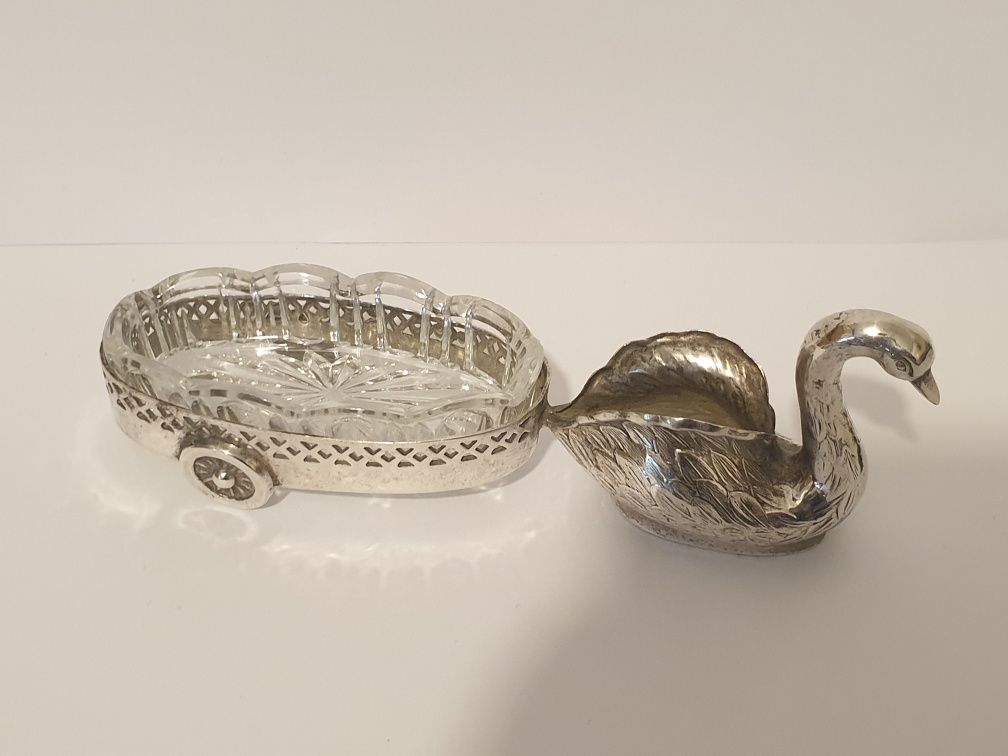 Fantástico antigo saleiro e paliteiro cisne com banho em prata