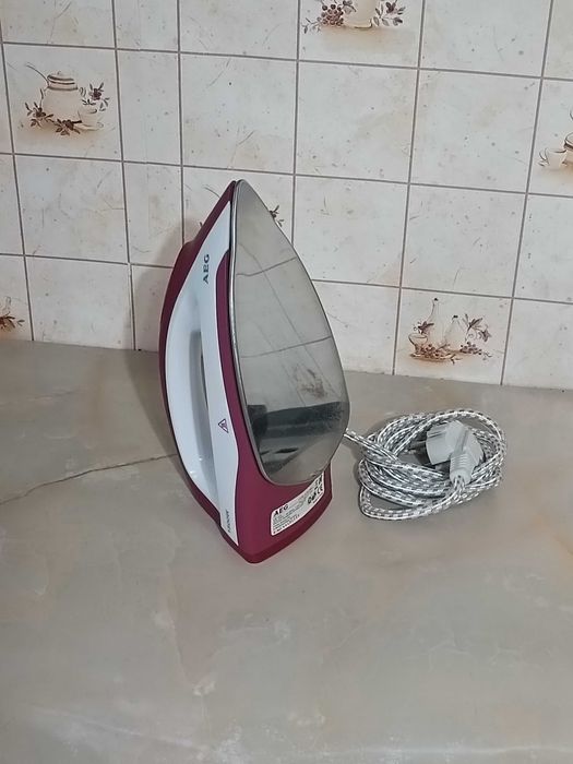 Утюг AEG ETA-58A