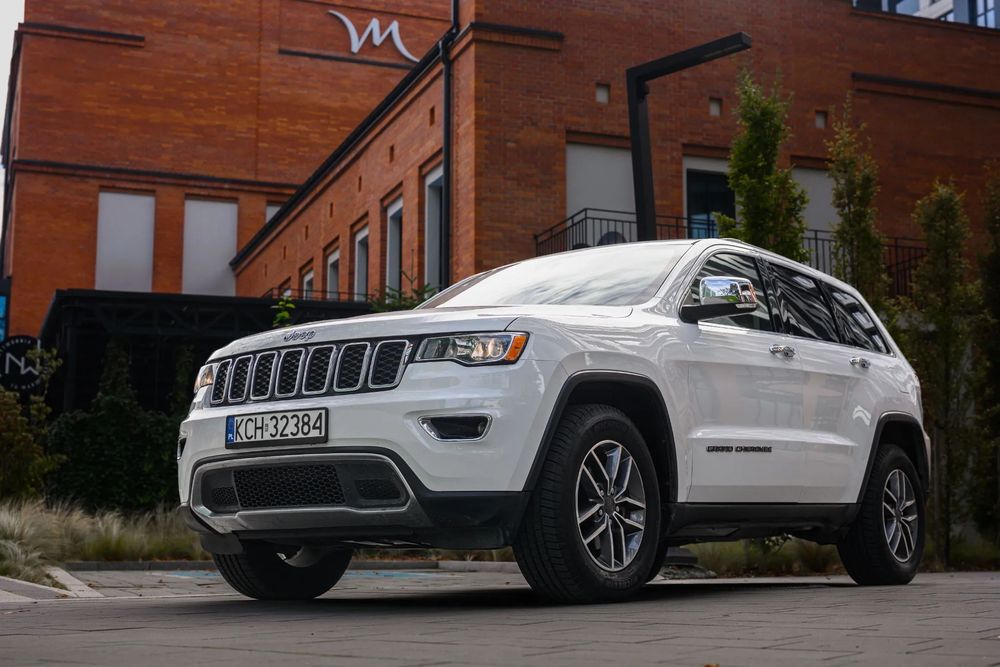 Jeep Grand Cherokee Nowe opony zimowe, mały przebieg, młody rocznik, możliwość inst. LPG