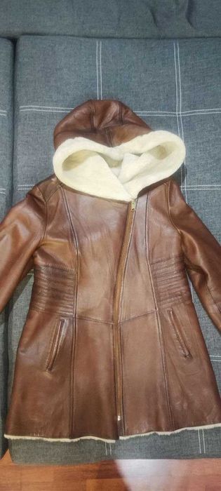 Женскую натуральную дубленку