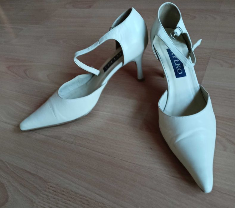 Damskie pantofle szpilki Ryłko 40