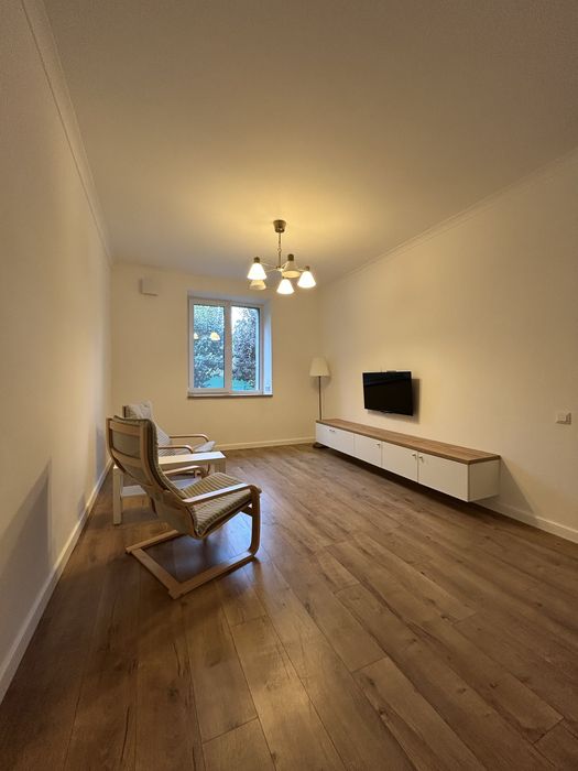 Довгострокова оренда будинку на Правому березі