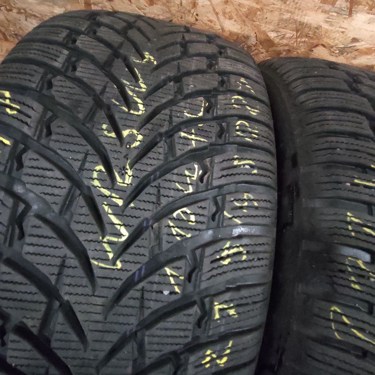 2x Nokian WR SUV4 275/45R21 110V XL 2 sztuki zimowe