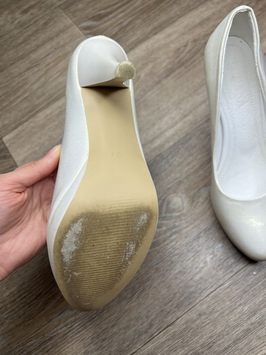 Туфлі колір айворі