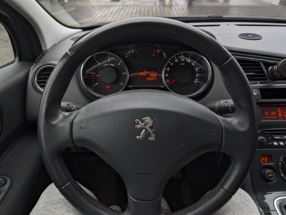 Peugeot 5008  (2014) • 2.0 Diesel • Świetny stan techniczny