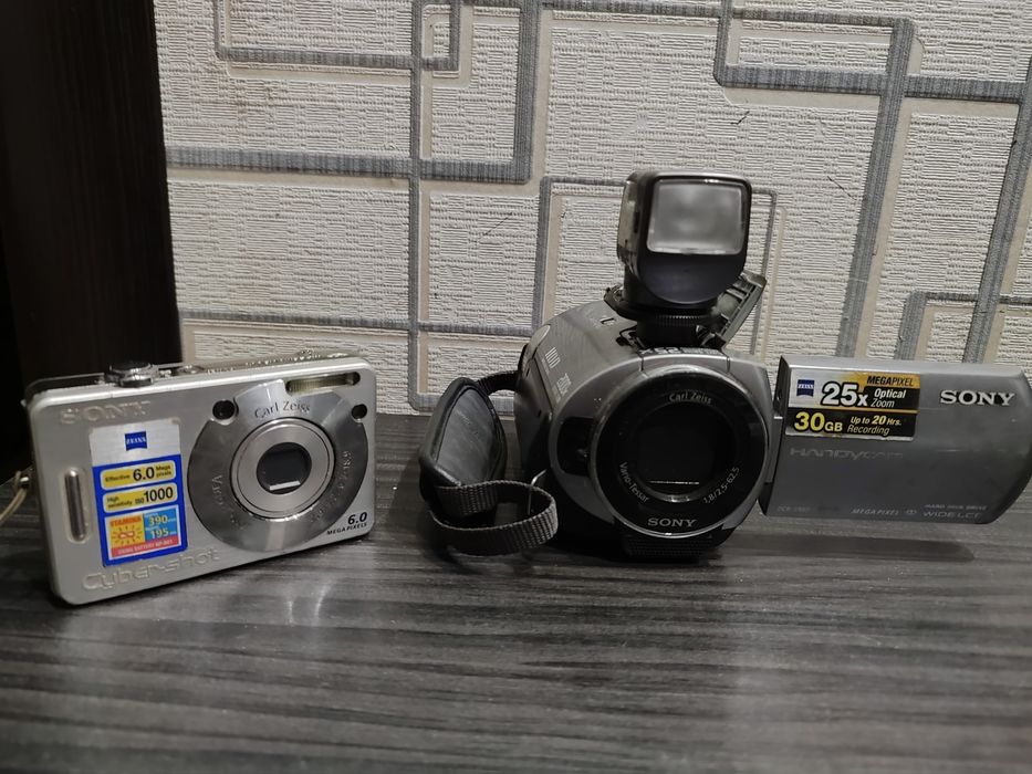Прода фотоаппарат,видеокамеру SONY