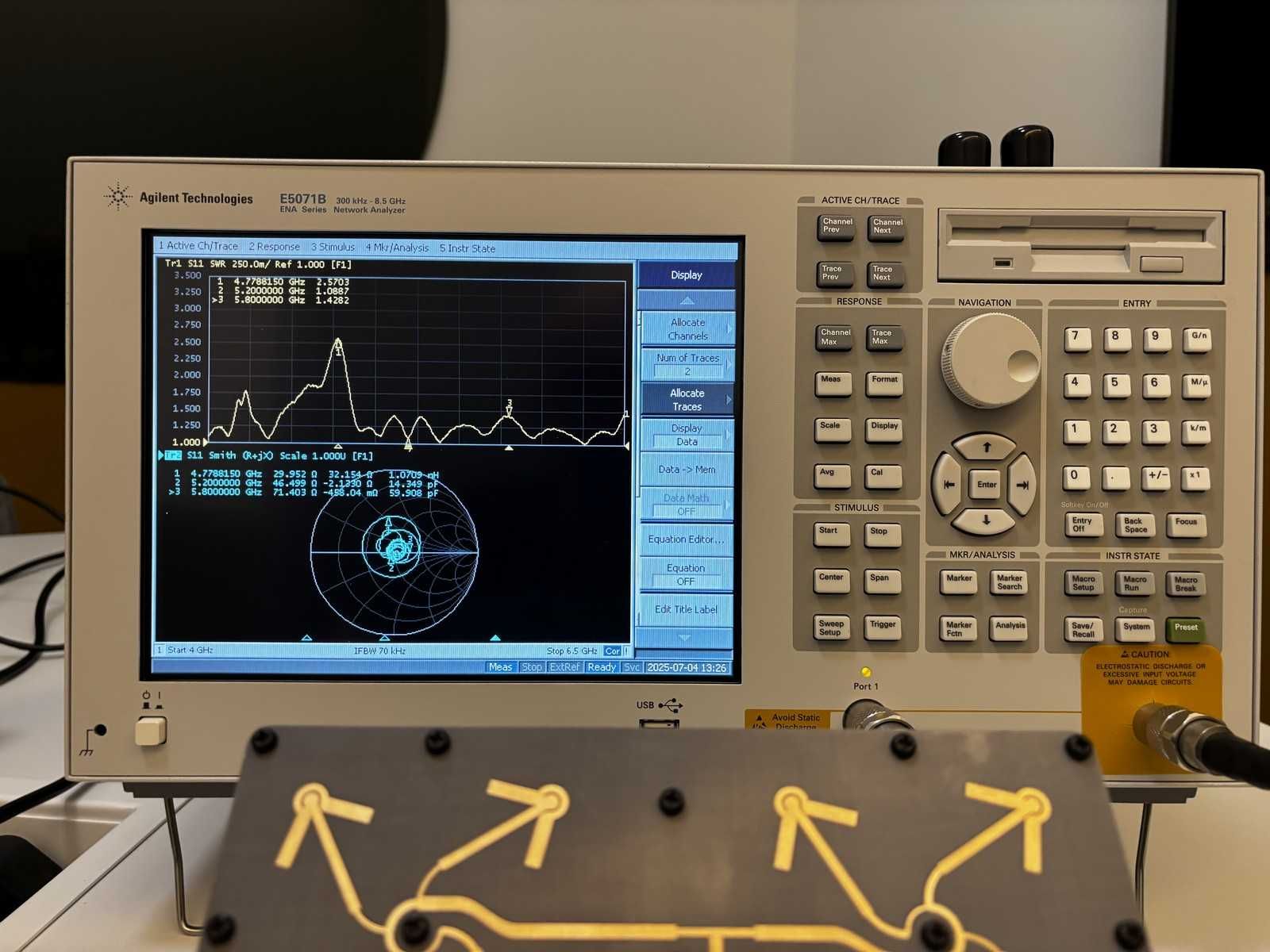 Agilent E5071B ENA Vector Network Analyzer, 300kHz-8.5GHz