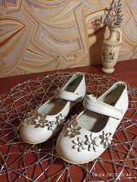 Туфлі дівочі білі. Розмір 27, 29    (110-111)