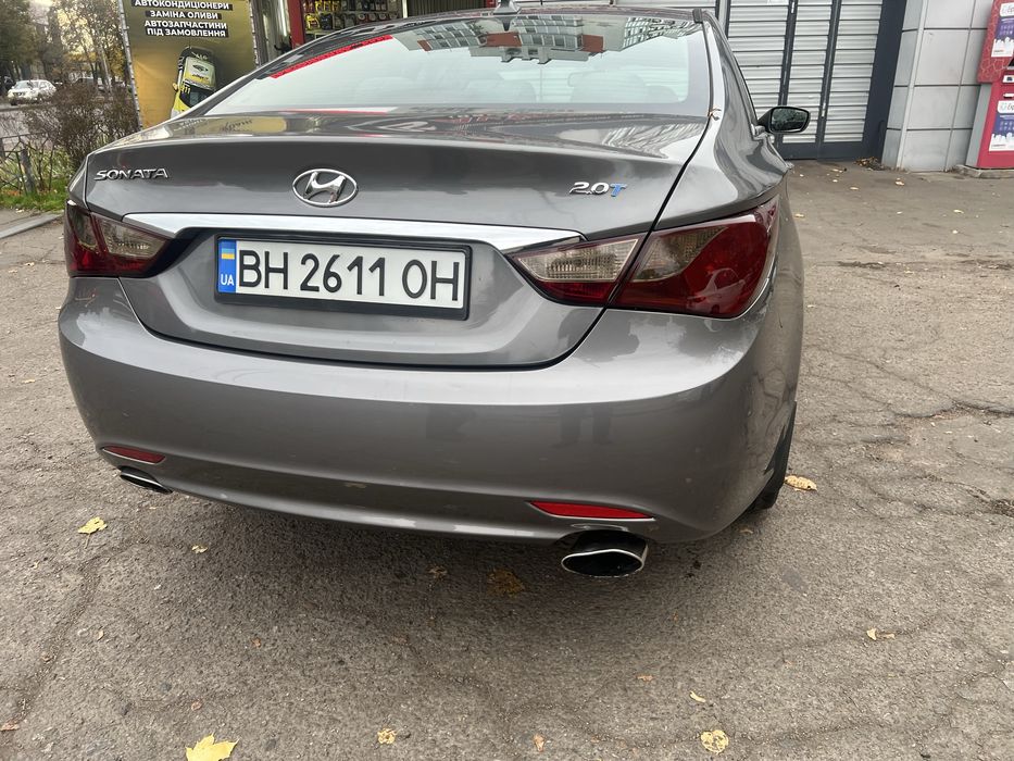 Hyundai sonata yf 2.0T