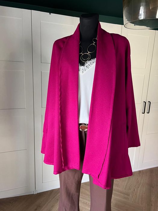 Różowa marynarka narzutka wykonana w 100% z czystej wełny rozmiar 44