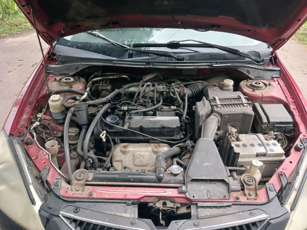 Mitsubishi Lancer 1.6 газ бензин