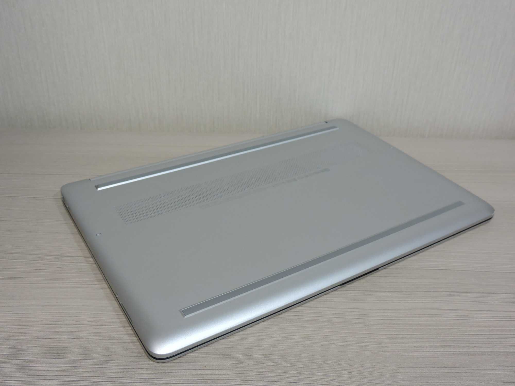 Шестиядерный HP 15-DY5131wm/15.6"/Ryzen 5 5500U/16GB/SSD 512/Vega