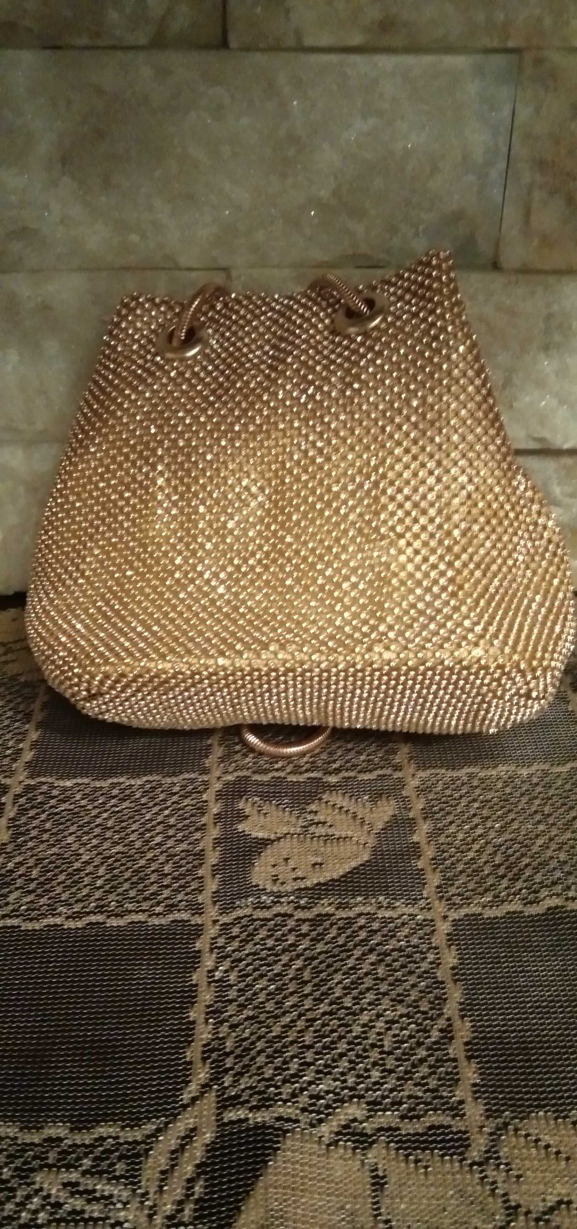 Шикарная сумочка, золотая в камнях, Prada, Channel