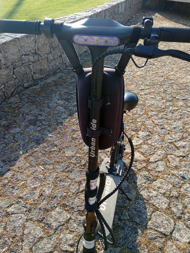 Trotinete 100xs/S com assento 298€ sem assento 250€