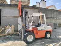 Empilhador Nissan para venda