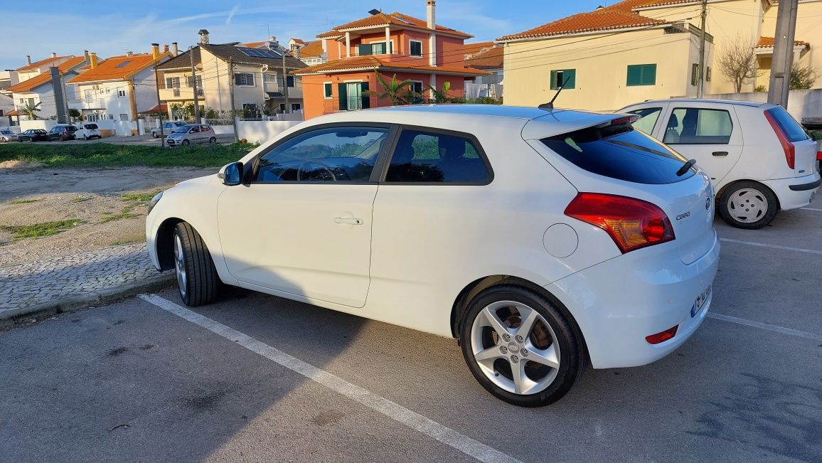 Kia ceed S Coupé