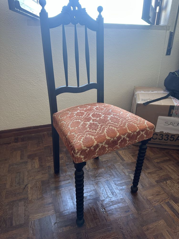 Cadeira vintage forrada