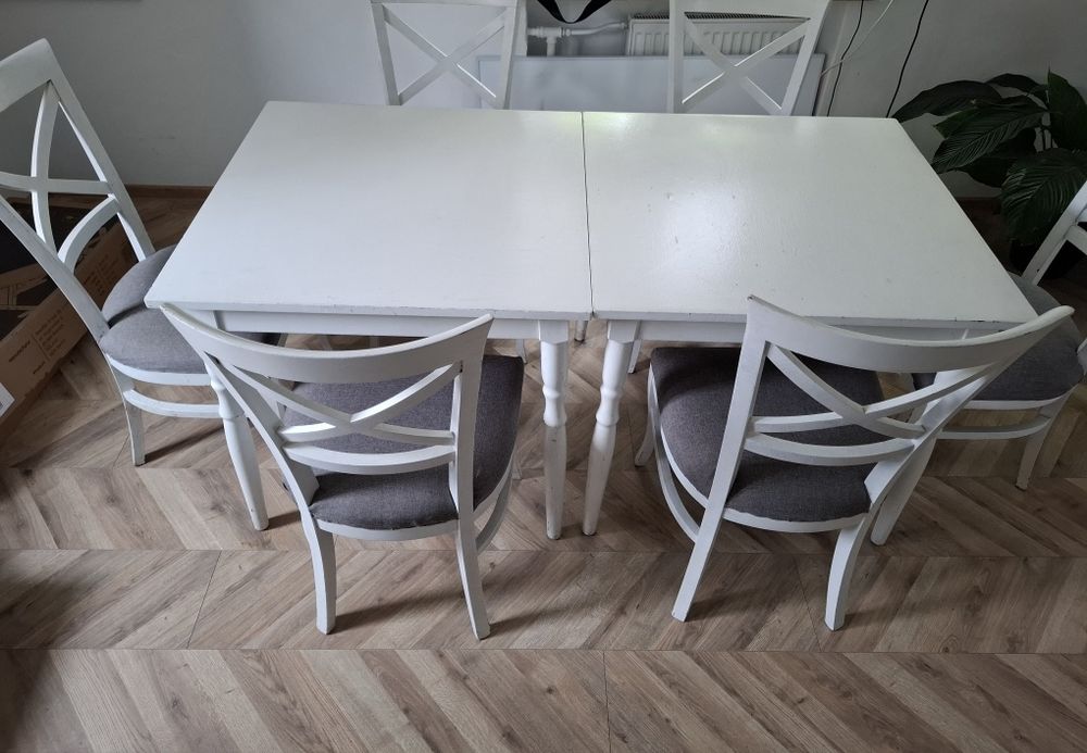 Krzesła stoły w stylu prowansalskim