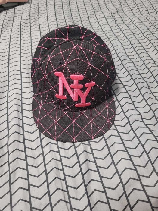 Czapka NY różowo-czarna