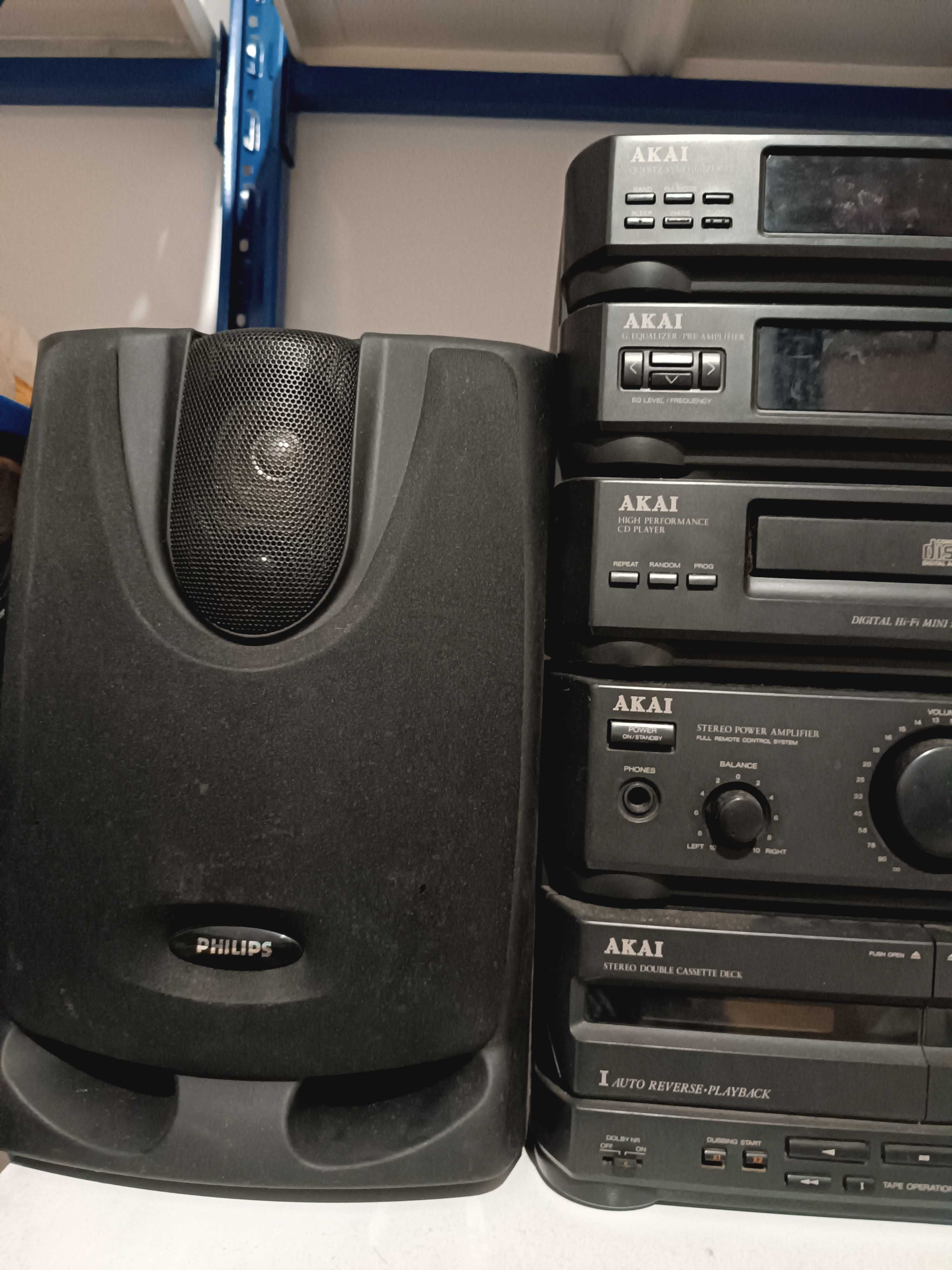 Aparelhagem AKAI  com comando