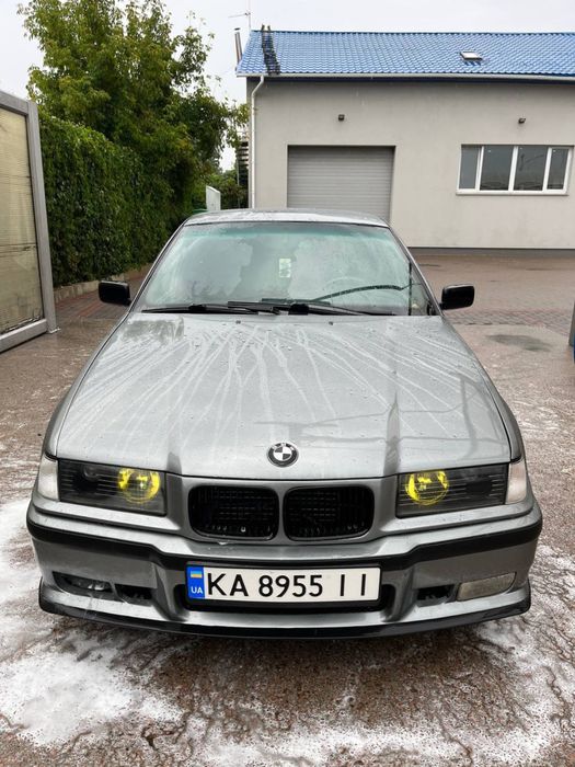 Автомобіль Bmw e36