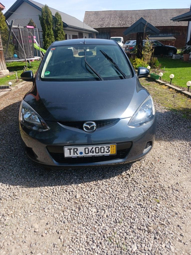 MAZDA 2 Benzyna z de z klimatyzacją