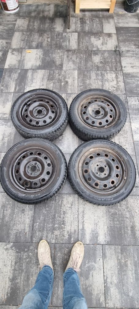 Koła z oponami zimowymi Barum Polaris 185/60 R15 plus opony letnie