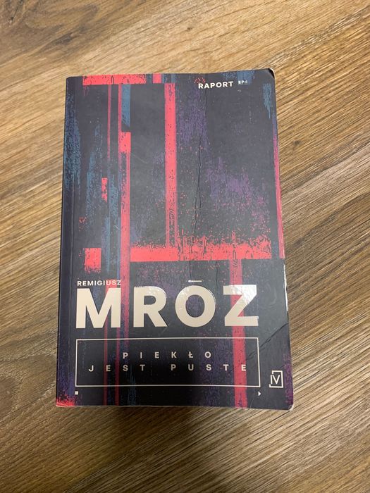 Książka „Piekło jest puste” Remigiusz Mróz