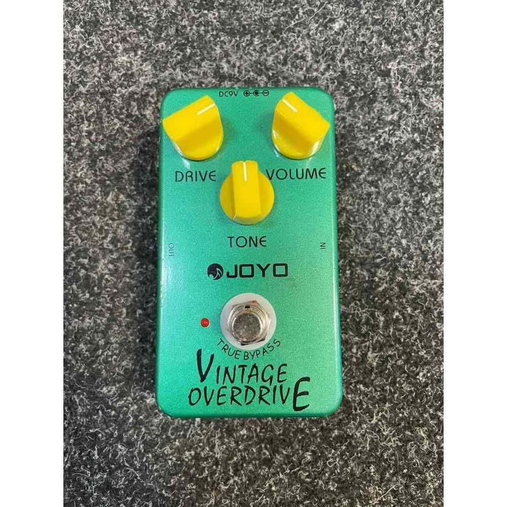 Pedais Joyo, Electro Harmonix e Univox Superfuzz - clone