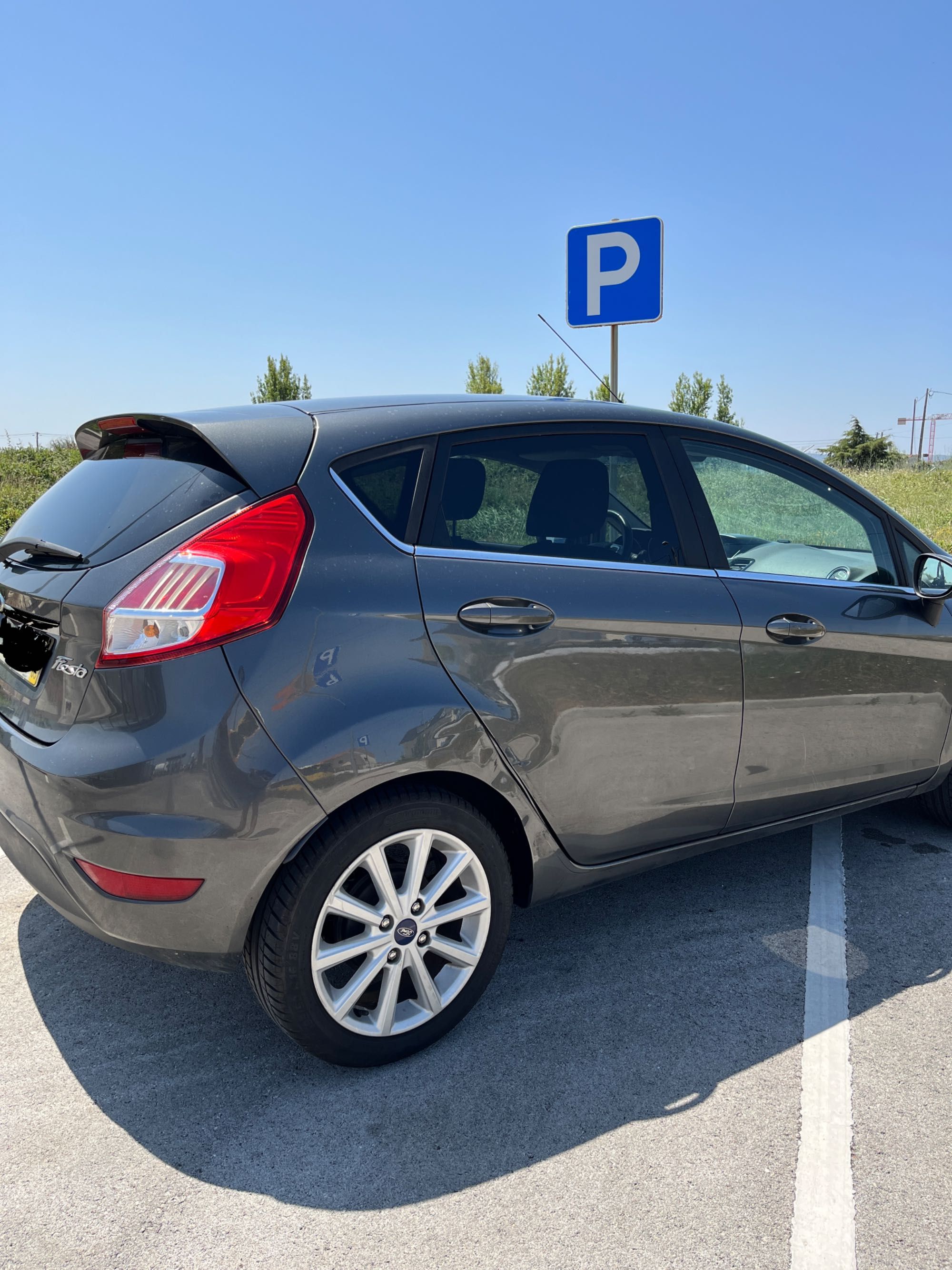 Ford Fiesta 1.0 Ecoboost 100cv | GPS • Câmara • Kit Mãos Livres