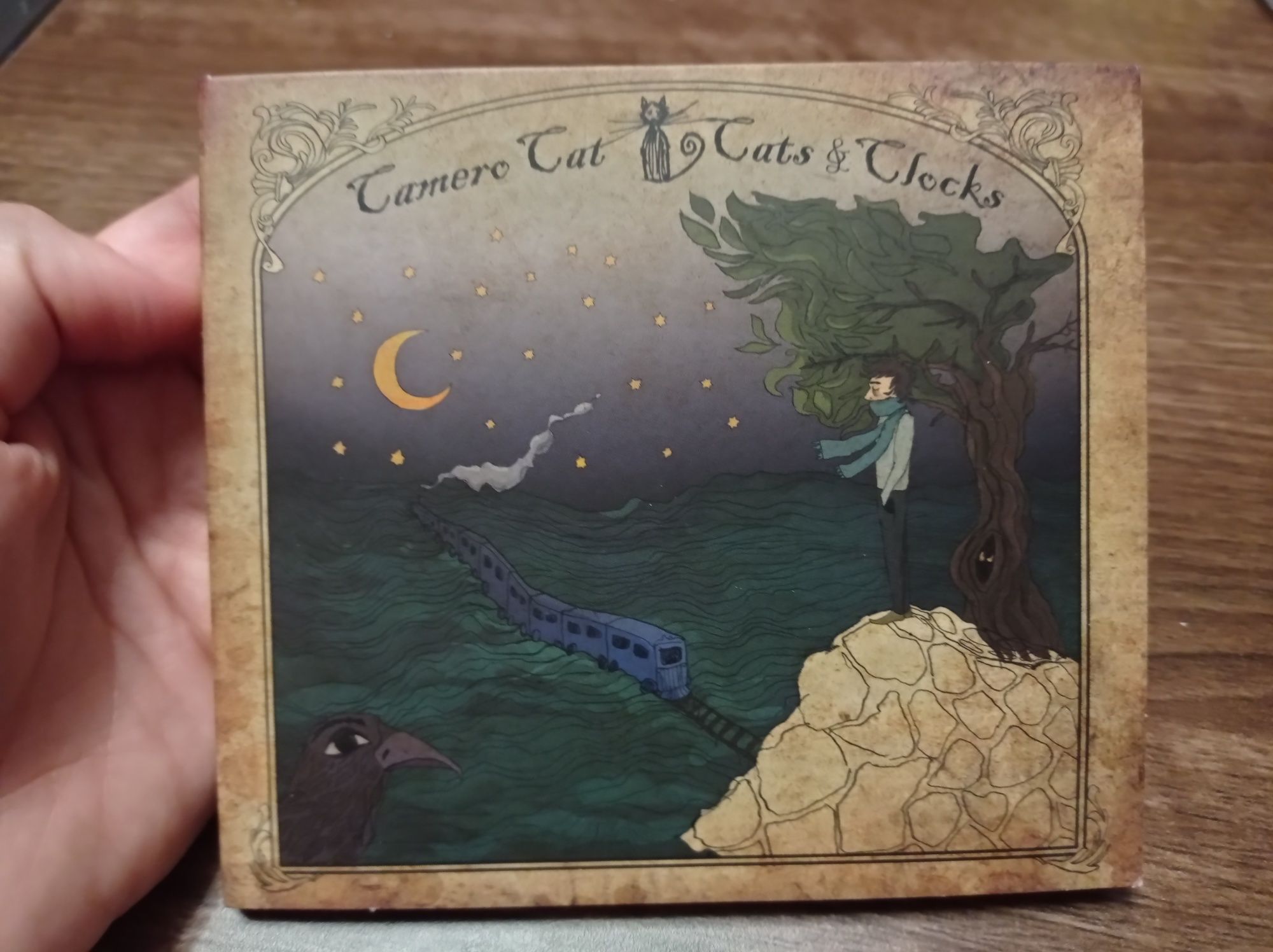 Camero Car Cats & Clocks