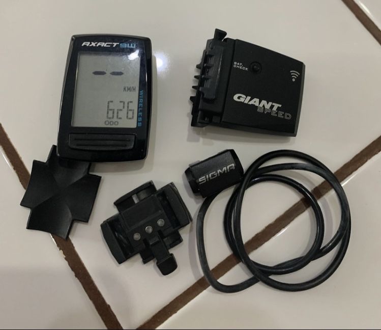 Contra Km  para bicicletas da GIANT como novo