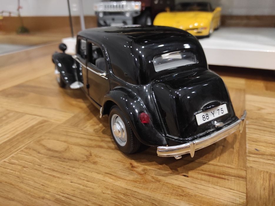1/18 citroen 15 CV atracion Avant maisto carro coleção miniatura