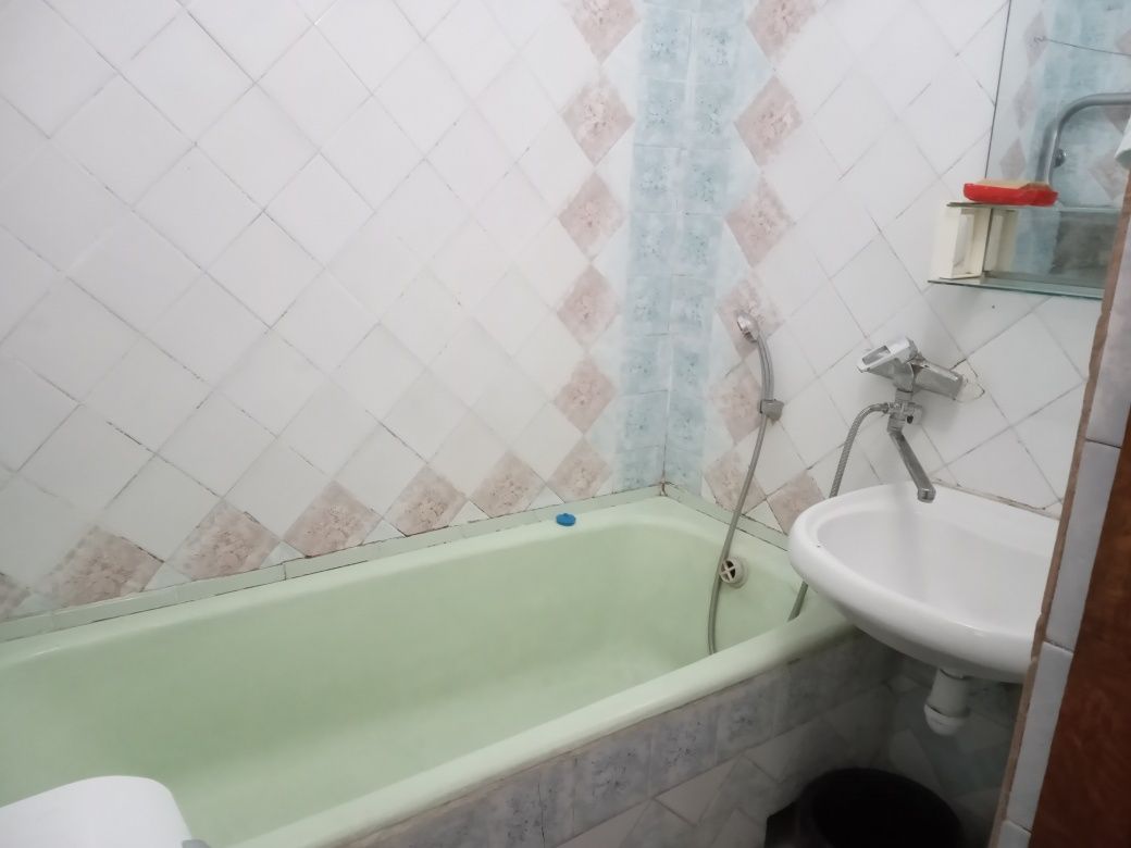 Здам кімнату в квартирі без господаря для дівчинки в р-ні Соборної.