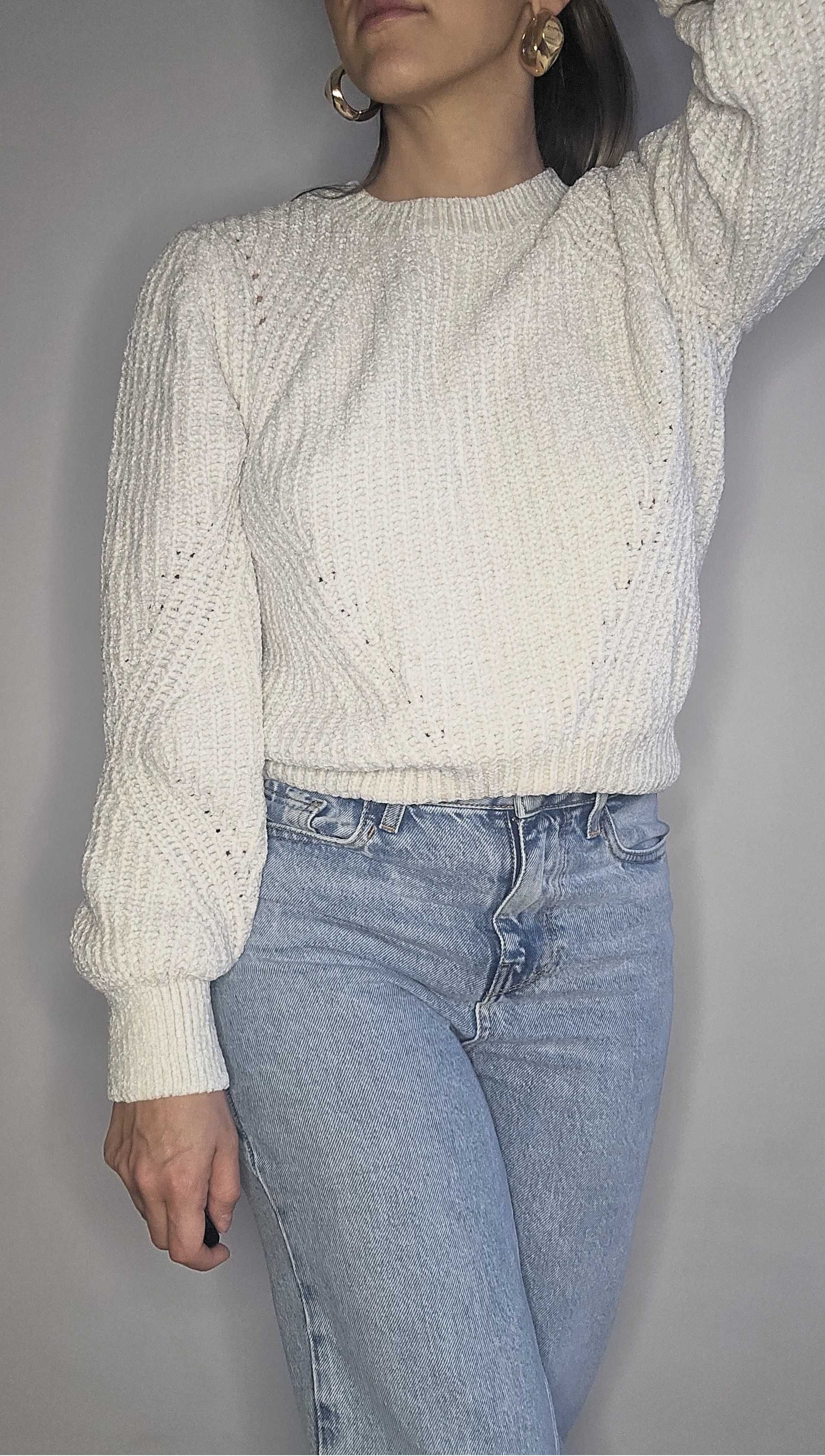 Sweter H&M biały, XS, miękki i stylowy