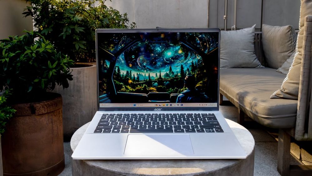 Portátil ACER Swift Go 14 SFG14-71 14" OLED