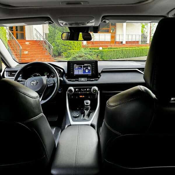 Toyota RAV4 XLE Premium 2021