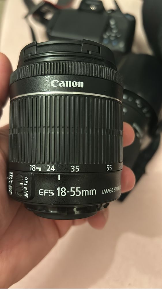 Aparat Canon eos 700 D. Lustrzanka