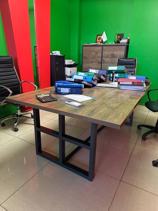 РОЗПРОДАЖ МЕБЛІВ,столи, оргтехніка,крісла,стільці,стелажі,полиці,тумби