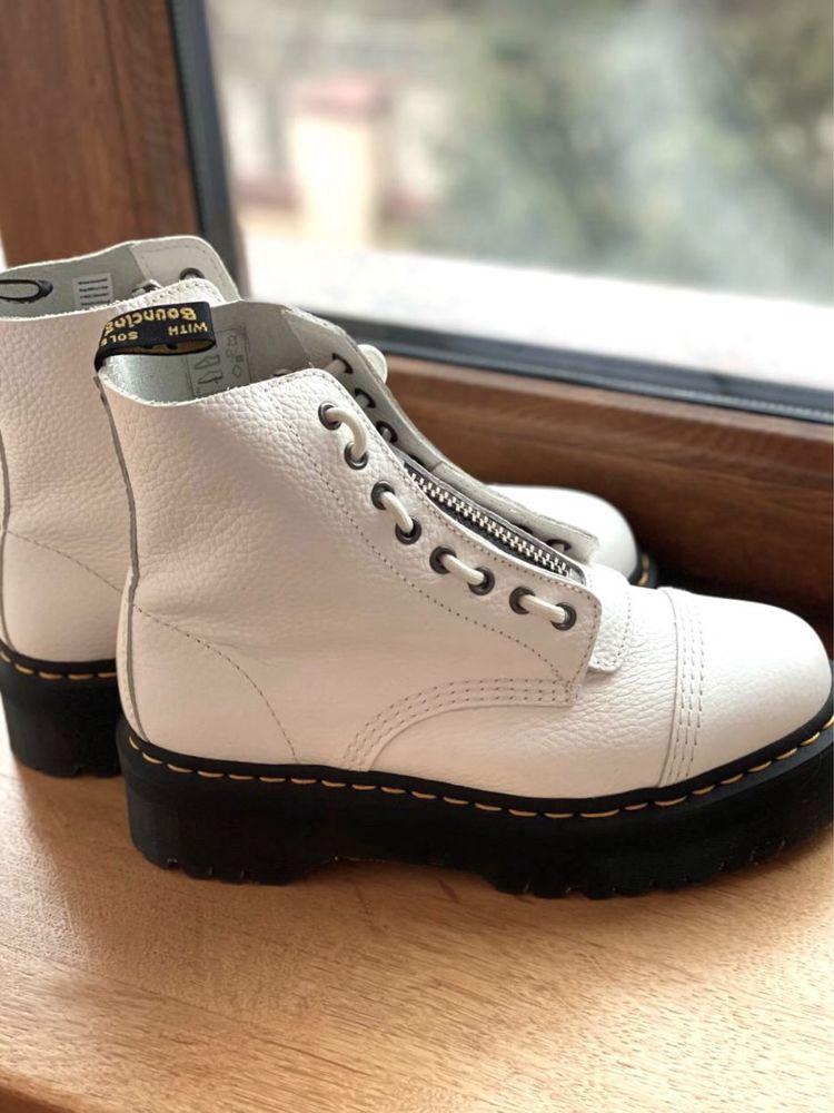 Ботинки Dr Martens новые