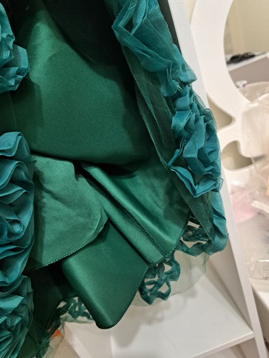 Дуже гарна сукня на новий рік 7-8 років