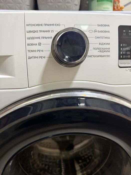 Продам пральну машину Samsung WW60K42101WDUA