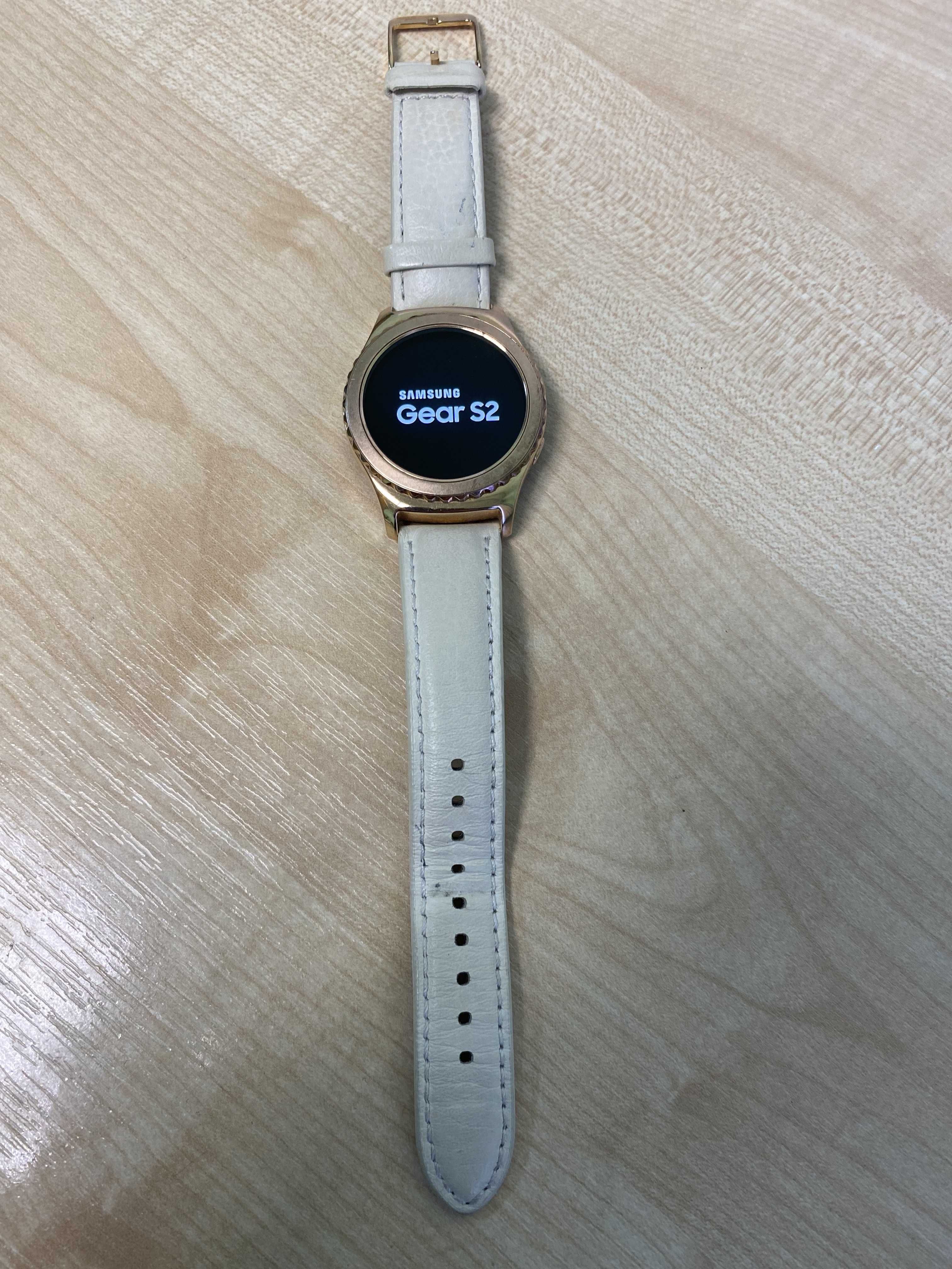 Смарт-годинники Samsung Gear S2 Classic