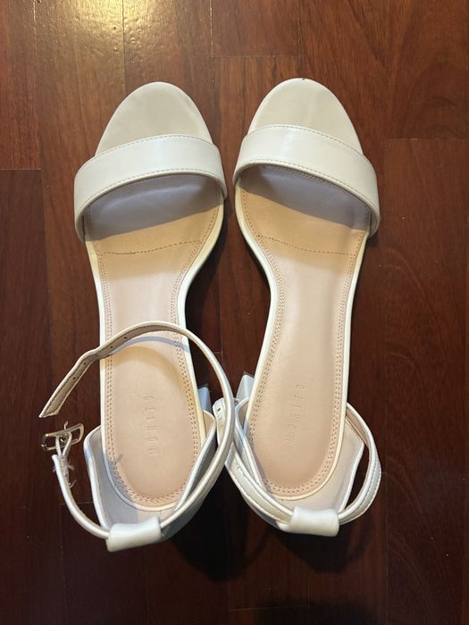 Buty elegancie rozmiar 40 firma mohito