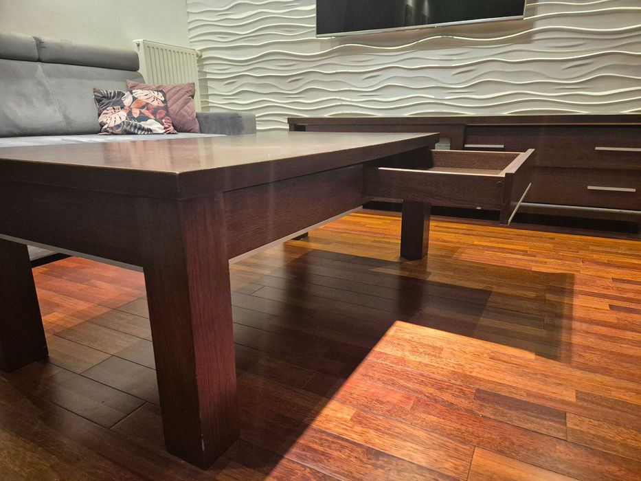 Solidna ława z szufladami