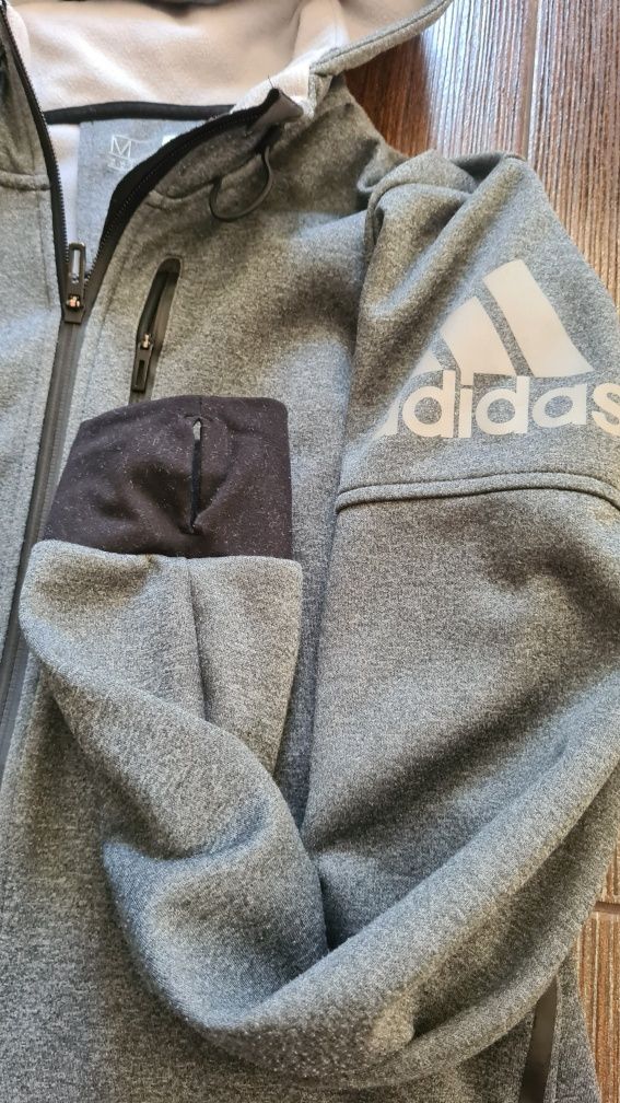 Кофта Adidas  розмір М