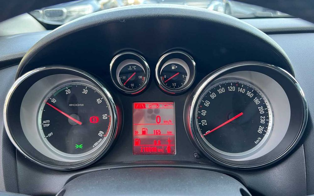 Opel Astra  2013