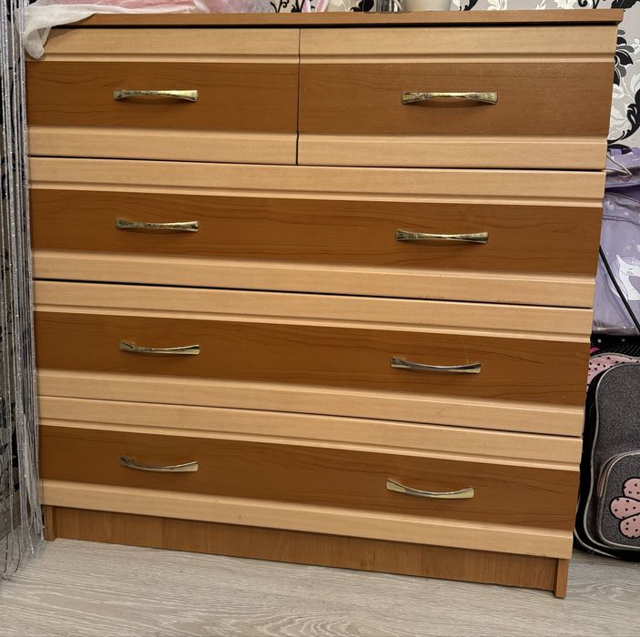 Комод для особистих речей