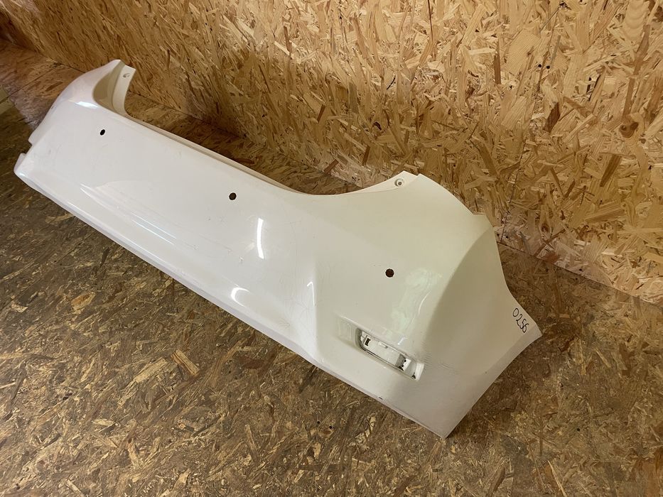 Toyota Corolla  Задній бампер  2013-2014-2015-2016-2017-2018