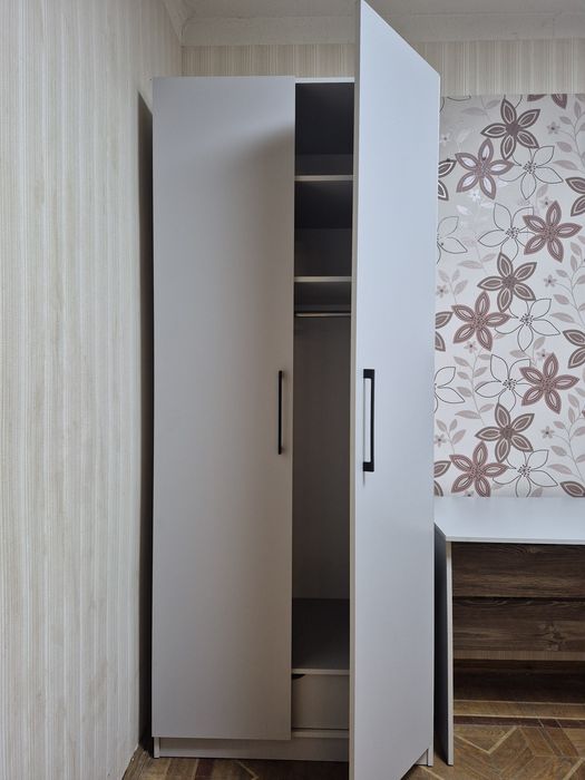 Двохдверна шафа за акційною ціною